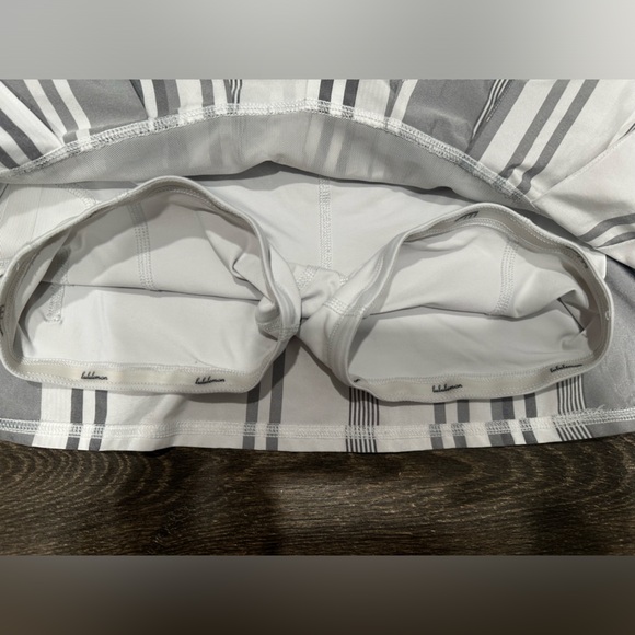 Lululemon Run: Pace Setter Skirt Groovy Stripe  (Regular2) - Picture 4 of 11